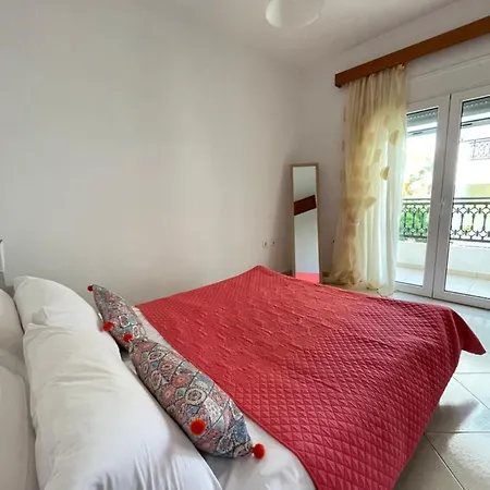 Aloe, Cozy Apt Garden View, 5' Away * Rhodes City